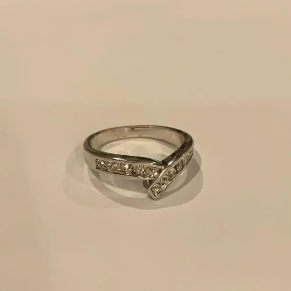 Beautiful silver ring - Picture 3 of 4